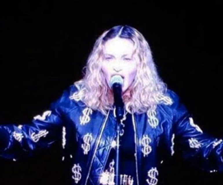 Madonnadan şok teklif: Clintona oy verirseniz hepinize oral seks yapacağım