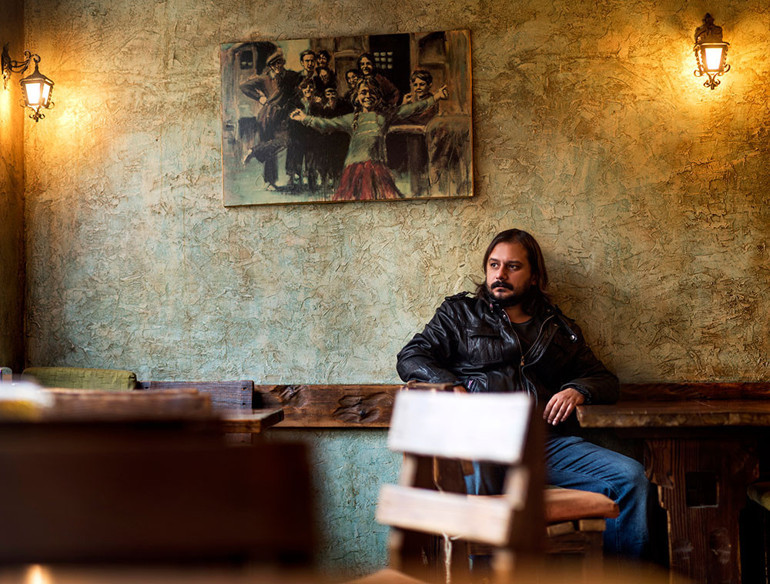 Emrah Serbes: Bazen delirmek de çare değil