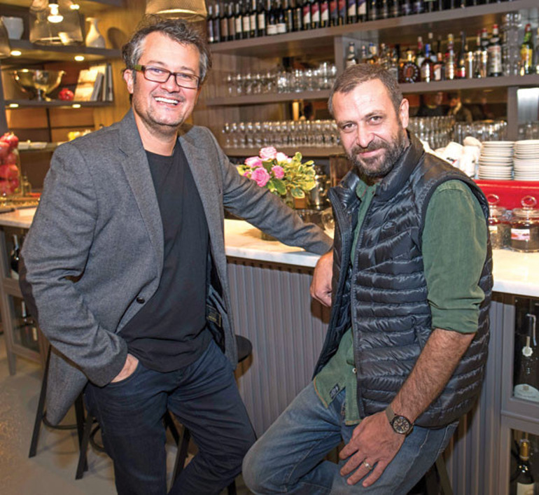 Yaşarken anonim olduk iyi mi