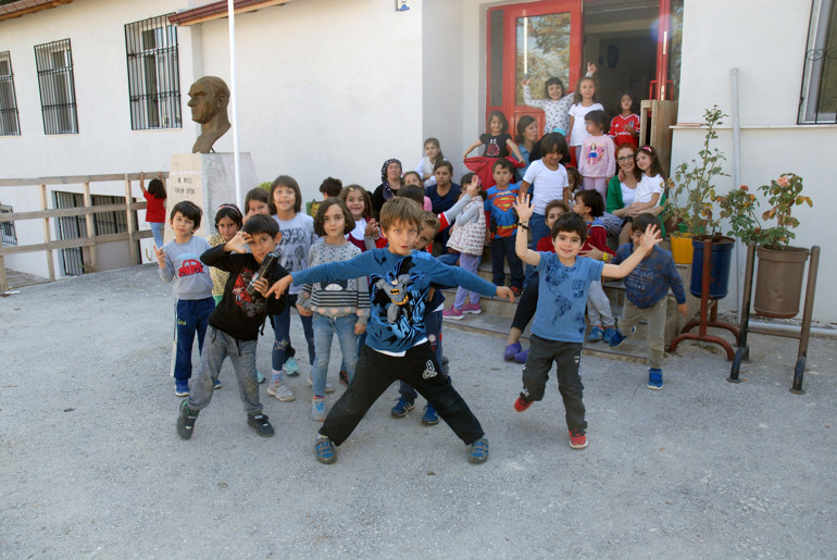 Bu okulun sahibi veli