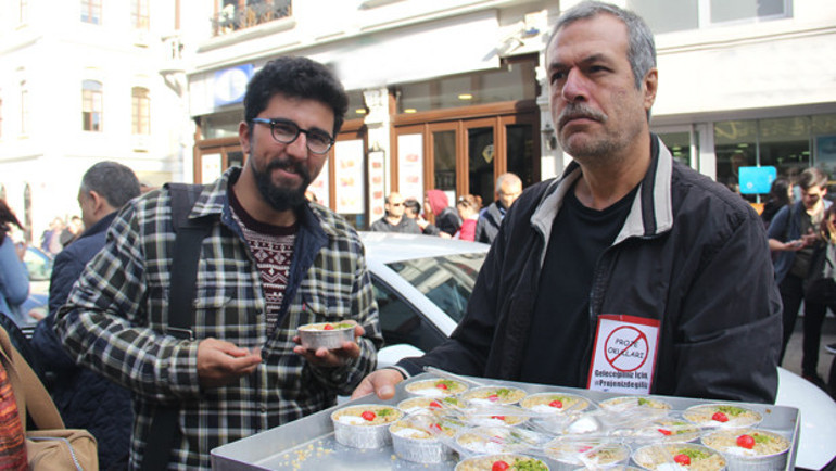 KAL öğretmenlerinin vedası ağlattı