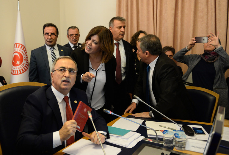 Darbe Komisyonunda Kışanak gerilimi