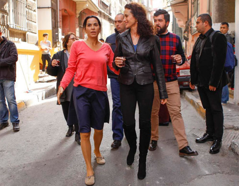 Andie MacDowell, ‘Paramparça’ setinde