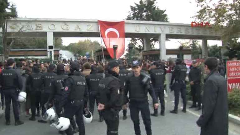 Boğaziçi Üniversitesinde rektör eyleminde gerginlik