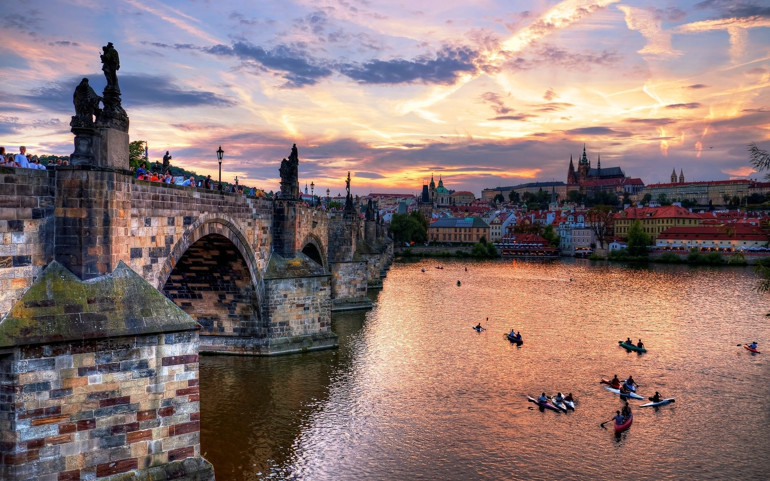 Kuklaların izinde Prag