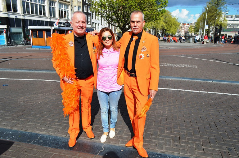 Bir günlüğüne turuncuya bürünen şehir