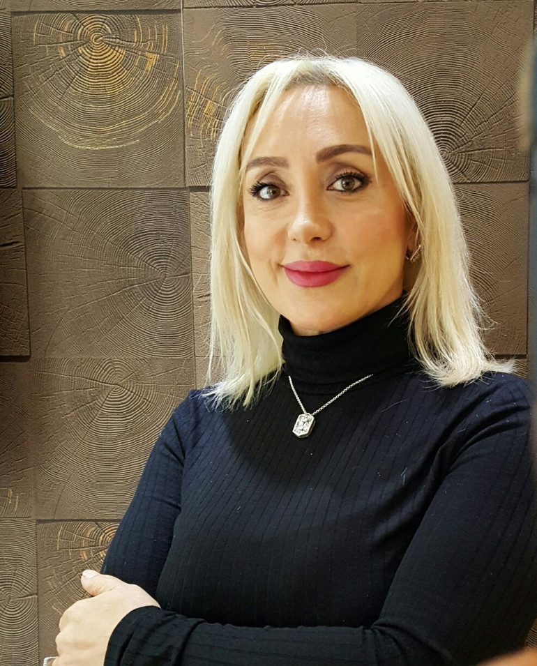 Bakımlı ve güzel bir cilde sahip olan kadın her daim güzeldir