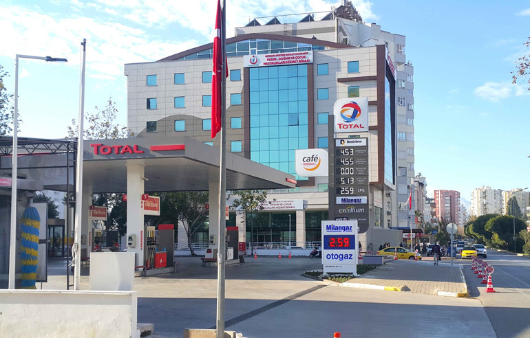 Bu hastaneye kim izin verdi