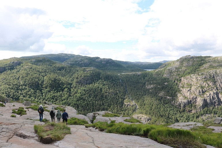 En zorlu tırmanış: Preikestolen / Norveç