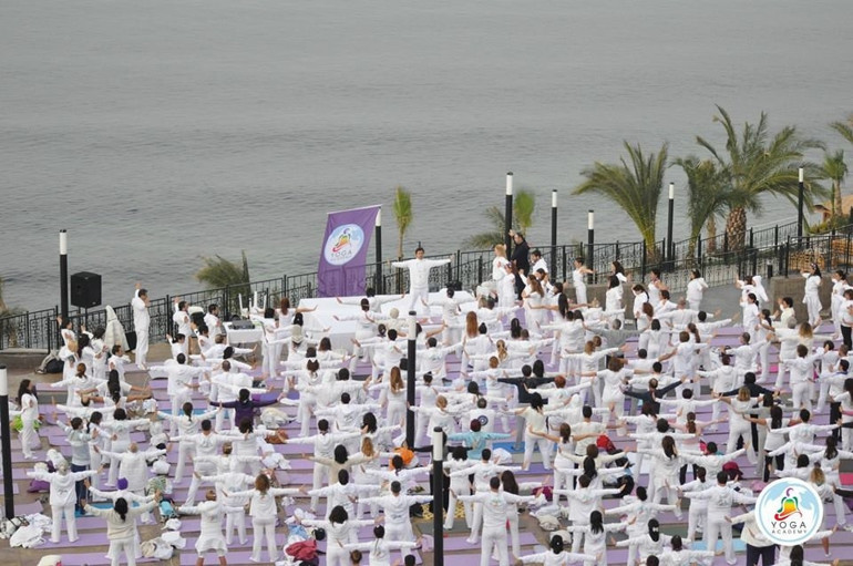 İzmirde Uluslararası Yoga Şöleni