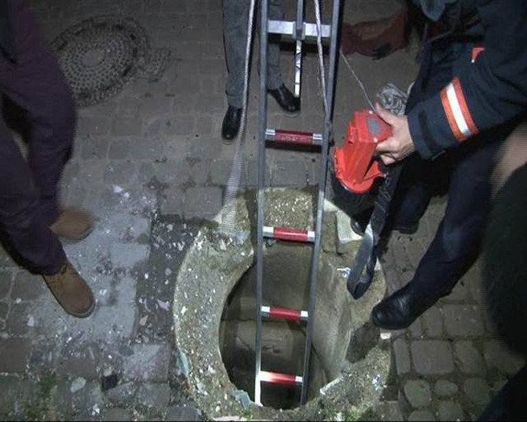 Görme engelli vatandaş kapağı olmayan rögara düştü