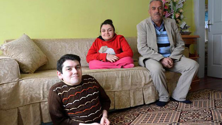 Asansör mühürlendi, 8 aydır dışarı çıkamıyorlar