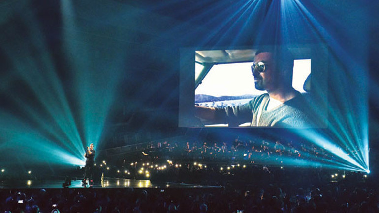 Brit Müzik Ödüllerini Ömür Gedik takip etti