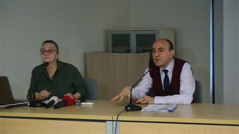 Karaköydeki Tarihi Paket Postahanesi de yıkıldı