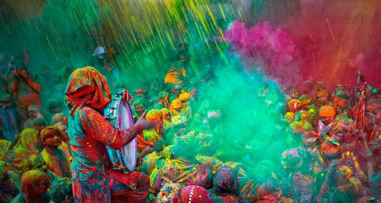 Renklerin festivaline geri sayım : Holi / Hindistan