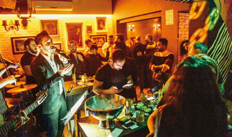 İstanbul’da pazar gecesi ateşi