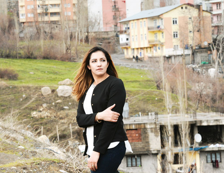 Berdel yaşarken ölmektir