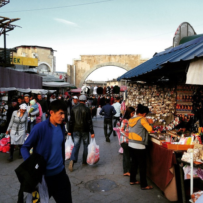 Sovyet izleriyle Bişkek / Kırgızistan