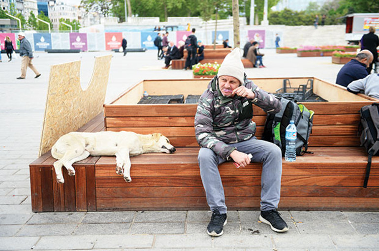 İstanbula 3 gün 3 gece en şanssızların, evsizlerin dünyasından baktık... Sokakta üç gece bana ne öğretti