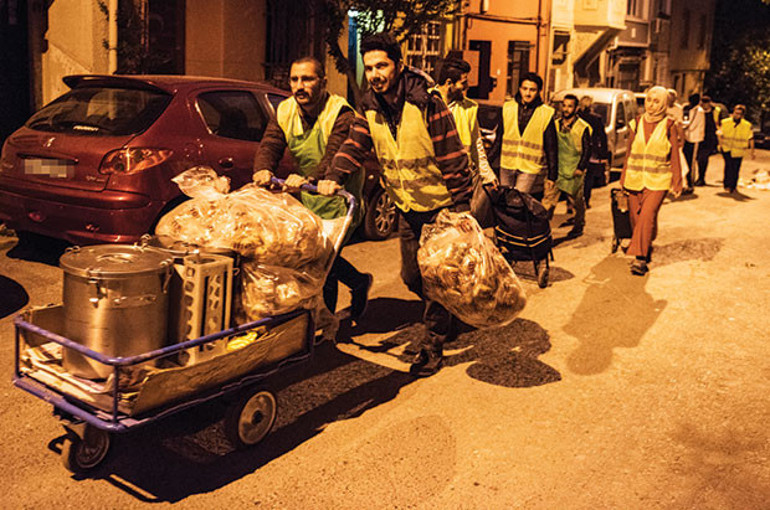 İstanbula 3 gün 3 gece en şanssızların, evsizlerin dünyasından baktık... Sokakta üç gece bana ne öğretti