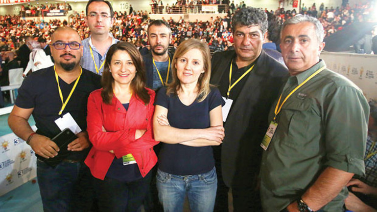 Siyasette yeni dönem mesajları: Süratle yenileşme