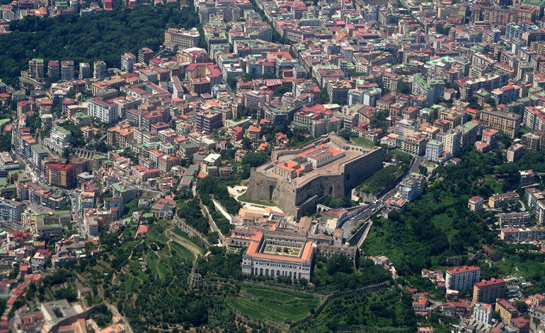 İtalyanın sahil şehri: Napoli