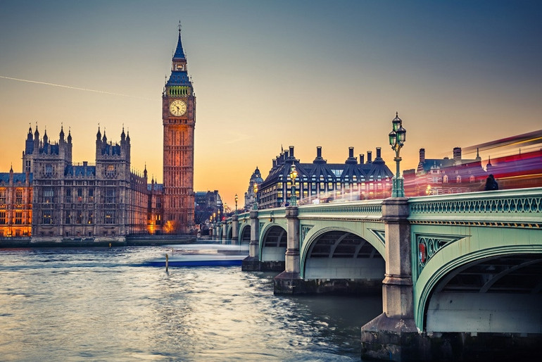 Kızlar Londra’yı bana sorun