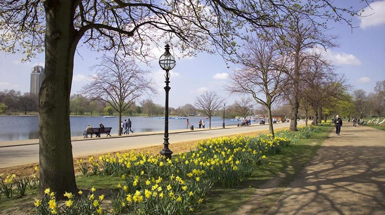 Kızlar Londra’yı bana sorun