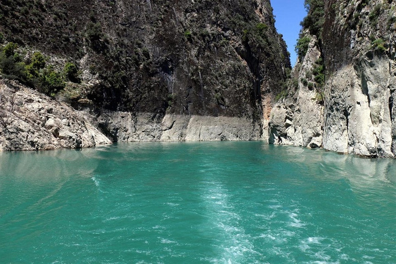 Arapapıştı kanyonunda 2500 yıllık anıt mezar