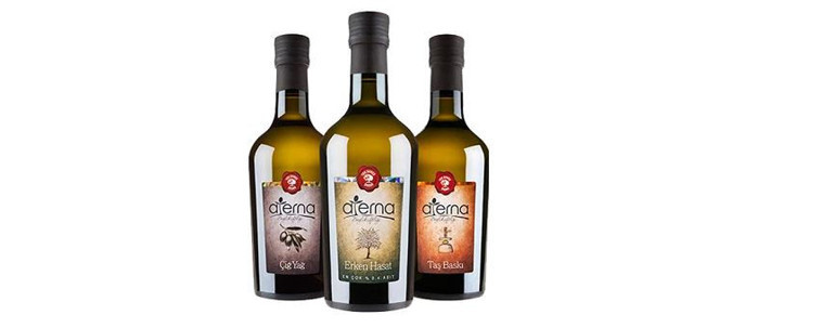 Geçmişi çoook eski ancak onların büyümeyen bebeği