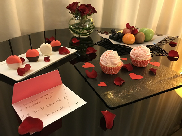 Katar çöllerinde gece yıldızların altında uyumak...