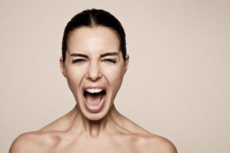 Hepimiz kafa atmayı mı öğrenelim Abidin