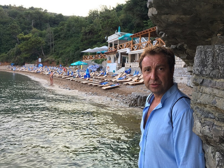 Seyahat etmezsem kendimi nefes alamıyor gibi hissediyorum