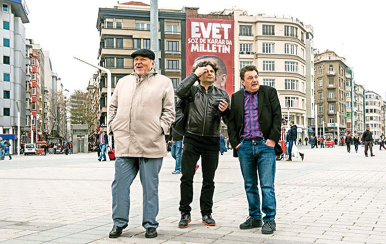 Beyoğlu asla bitmez sıfırı tüketse bile bir gün yeniden canlanır