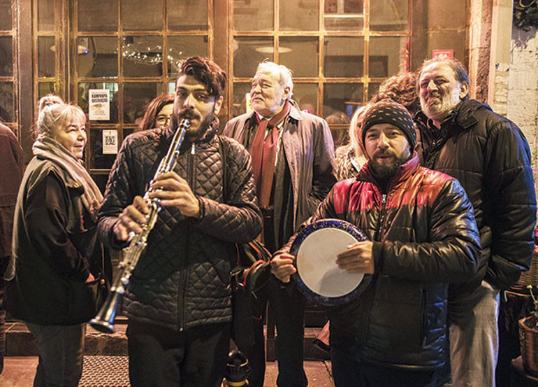 Beyoğlu asla bitmez sıfırı tüketse bile bir gün yeniden canlanır