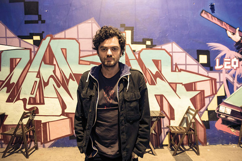 Beyoğlu asla bitmez sıfırı tüketse bile bir gün yeniden canlanır