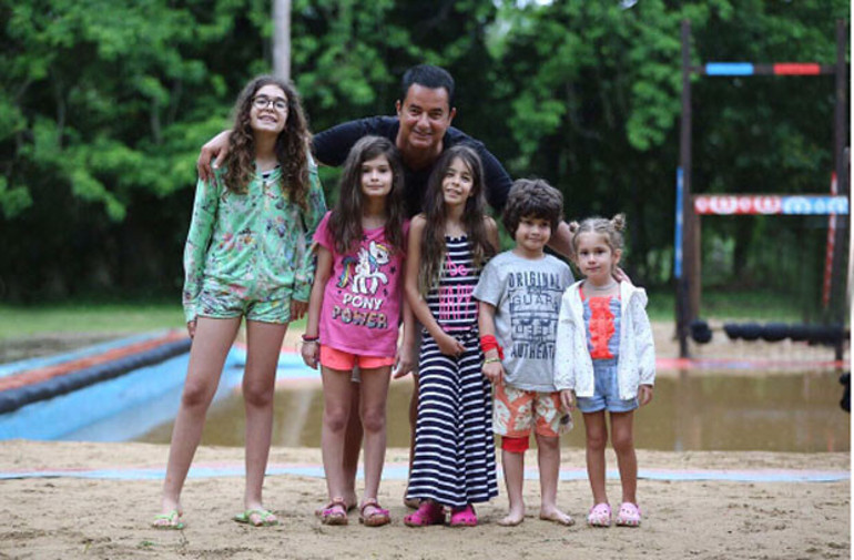 Acun Ilıcalının Dominik hatırası