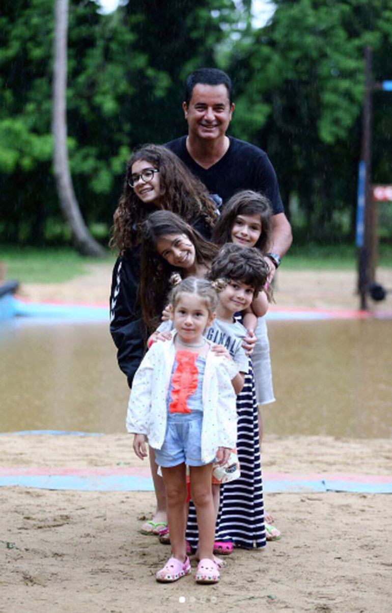 Acun Ilıcalının Dominik hatırası