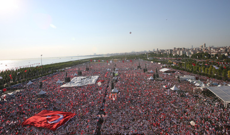 Meydan doldu İşte katılan sanatçılar