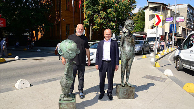 Avanak Avni ve Oğuz Aral Kadıköy’de