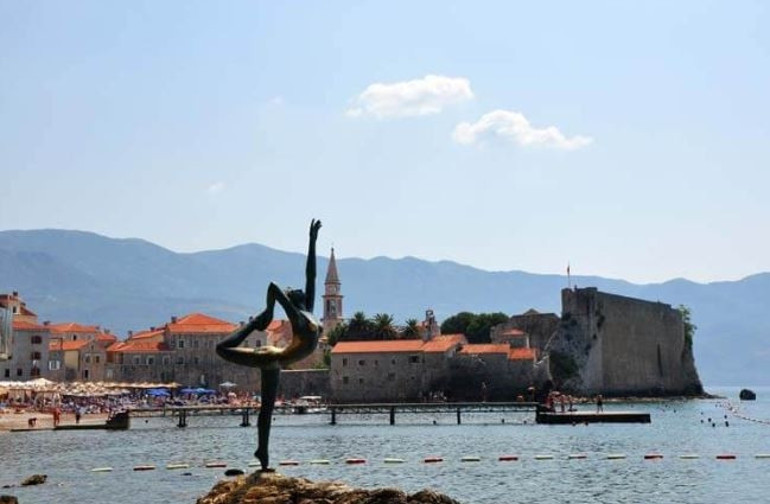 Hem vizesiz hem yakın: Budva