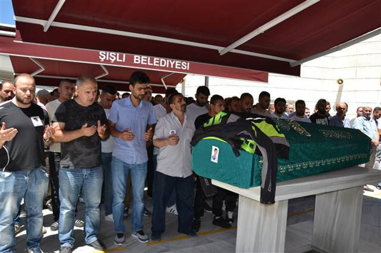 Bodrumdaki kanlı gecenin çifte tabancalı saldırganı aranıyor