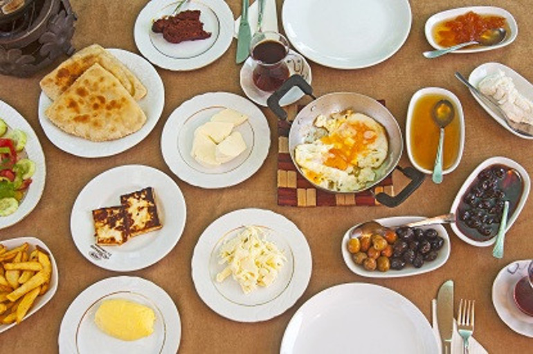 Kaf Dağı’nın ardından gelen tatların peşinde