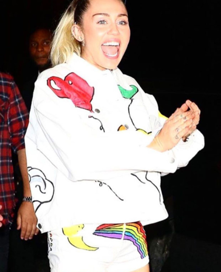 Ödül töreninde Miley şoku