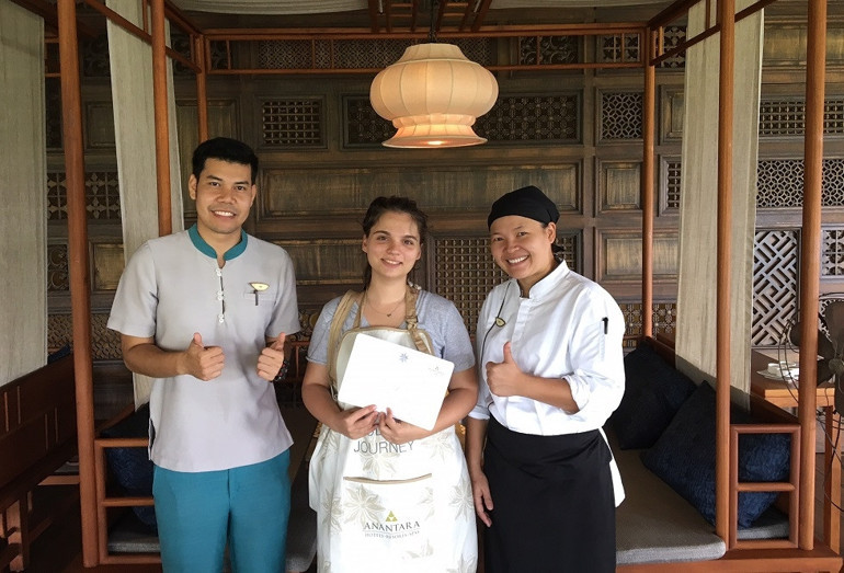 Phuket: Bir baharat ve çiçek buketi