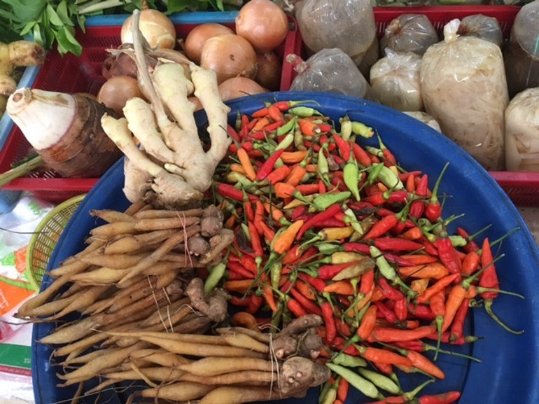 Phuket: Bir baharat ve çiçek buketi