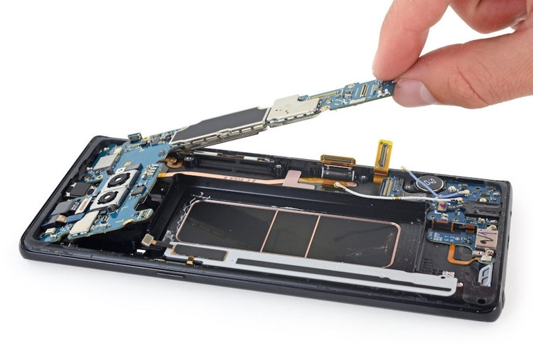 Galaxy Note 8i parça parça ettiler