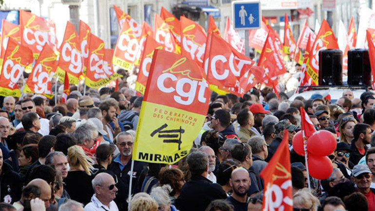 ‘Tembeller burada Macron nerede’