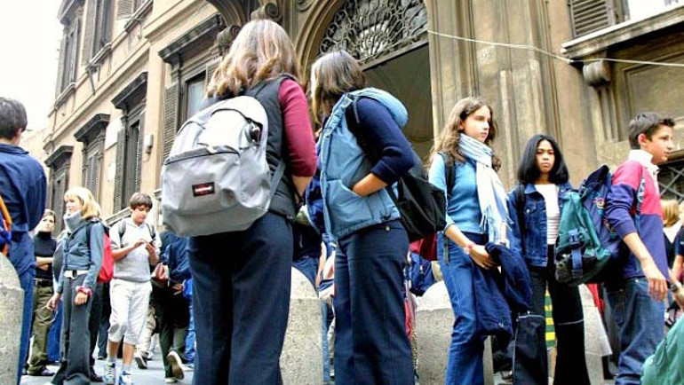 Okullar onlarda da açılıyor