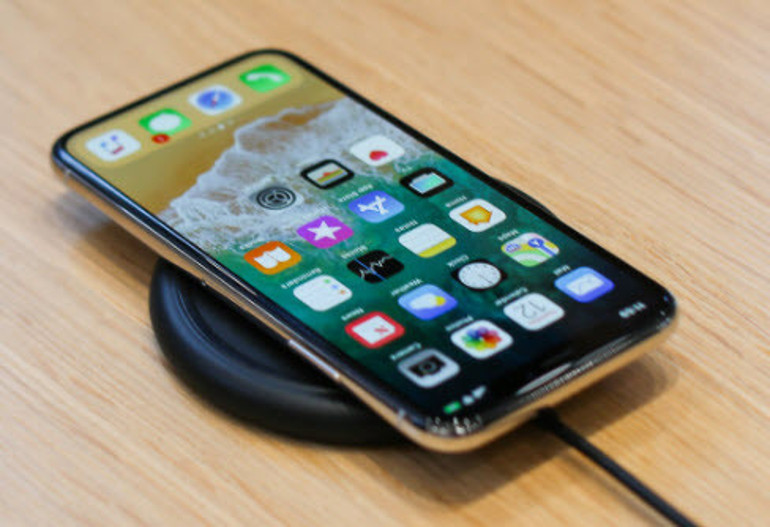 iPhone X cepleri yakıyor, ucuz modeli geliyor